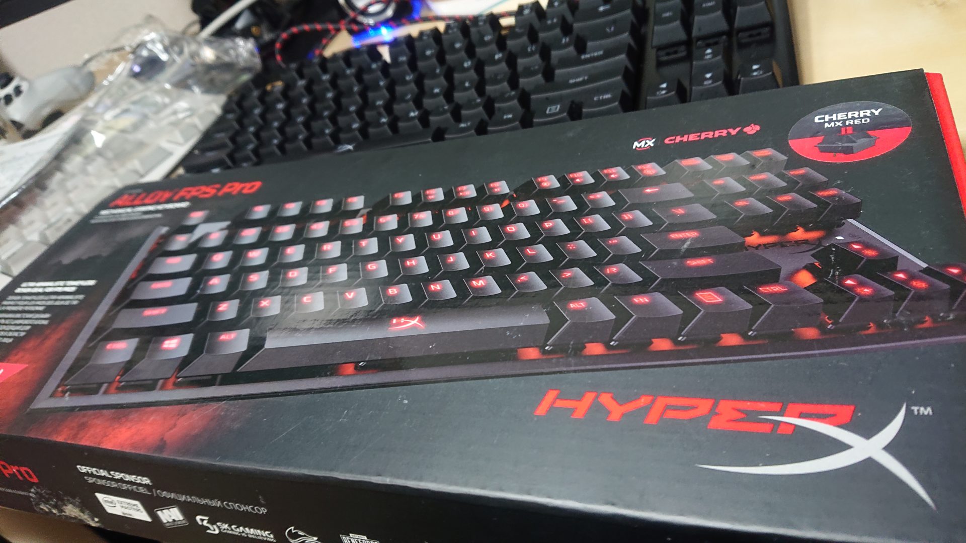 圧倒的快感 赤軸メカニカルキーボード Hyperx Alloy Fps Proレビュー Loot Box